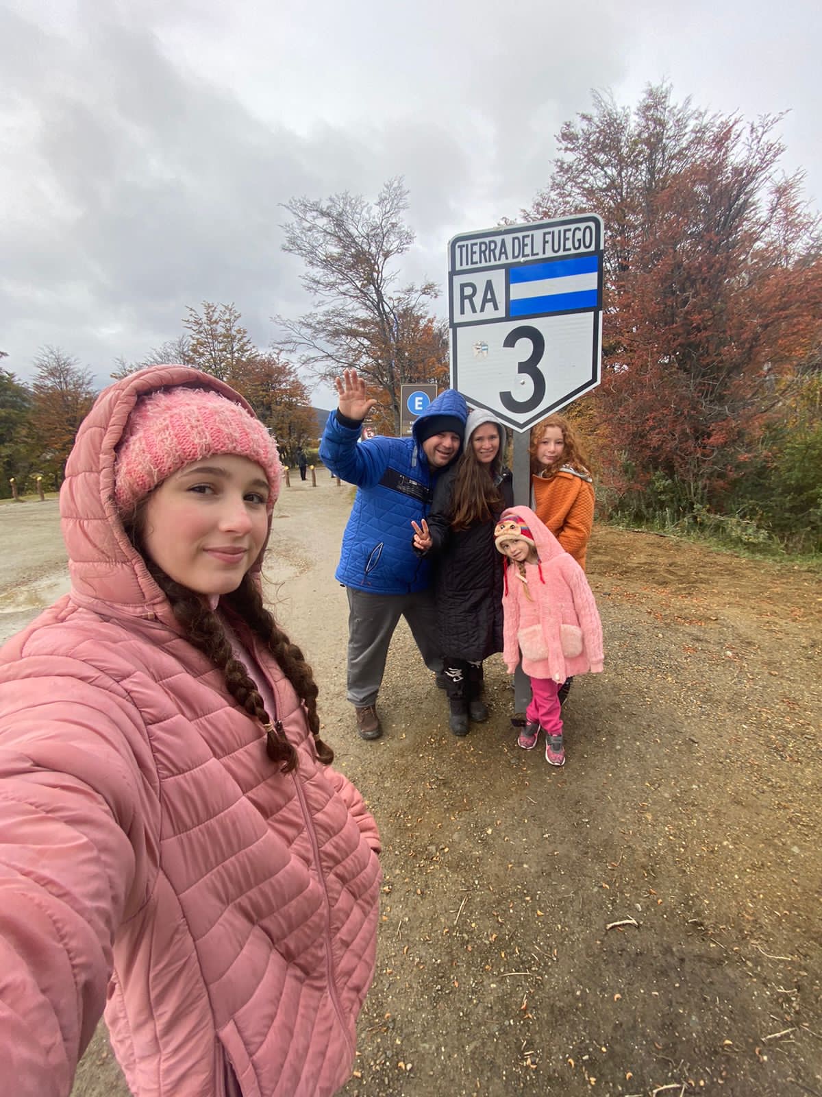 Família na estrada da Terra do Fogo